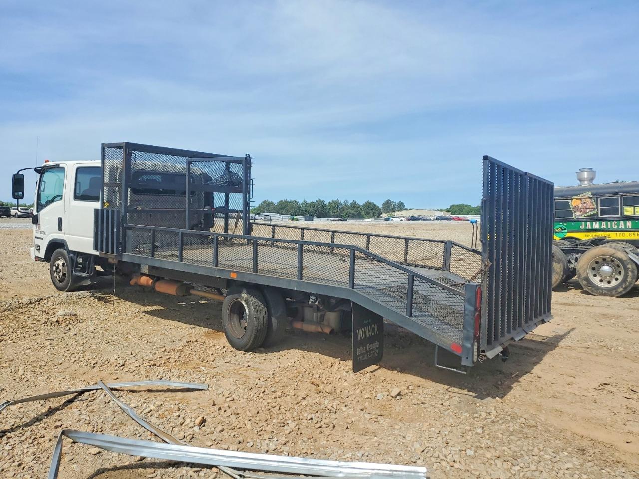 2021 ISUZU NPR photo 3