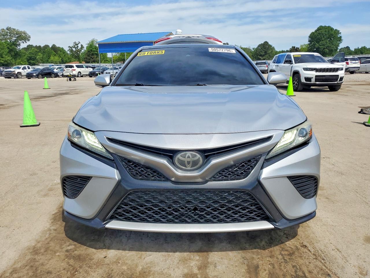 2019 TOYOTA CAMRY XSE photo 5