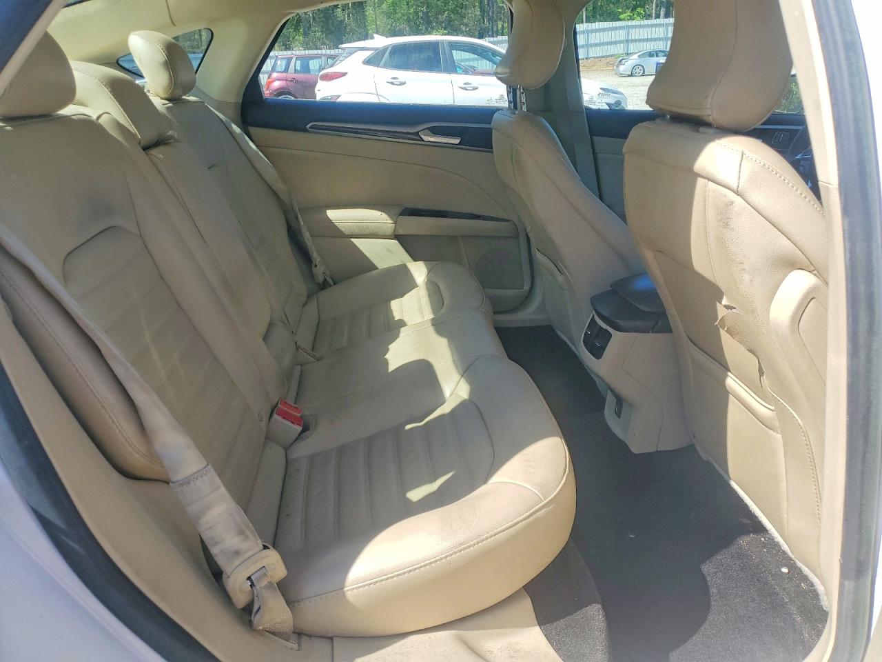 2016 FORD FUSION SE photo 28