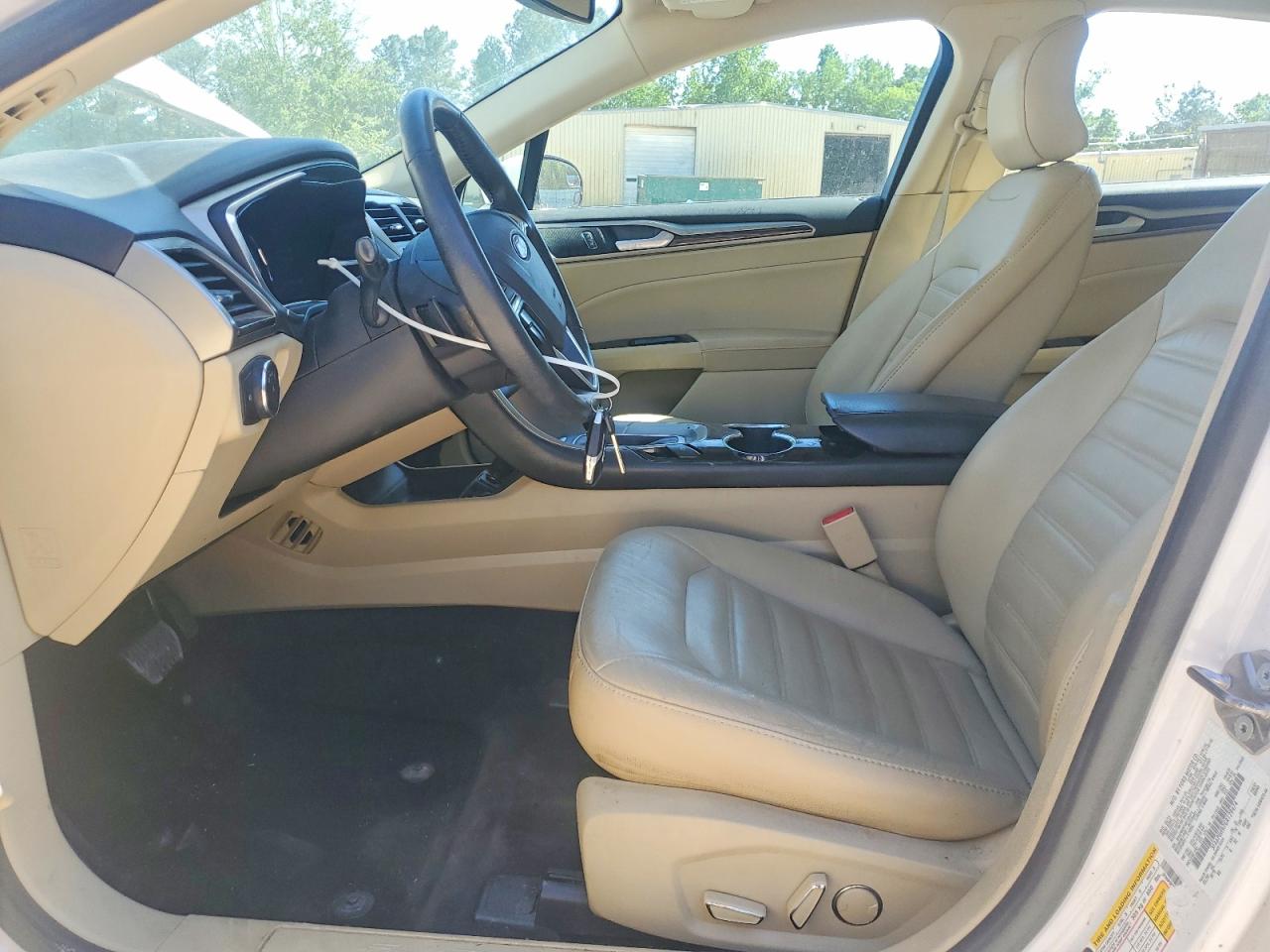 2016 FORD FUSION SE photo 19