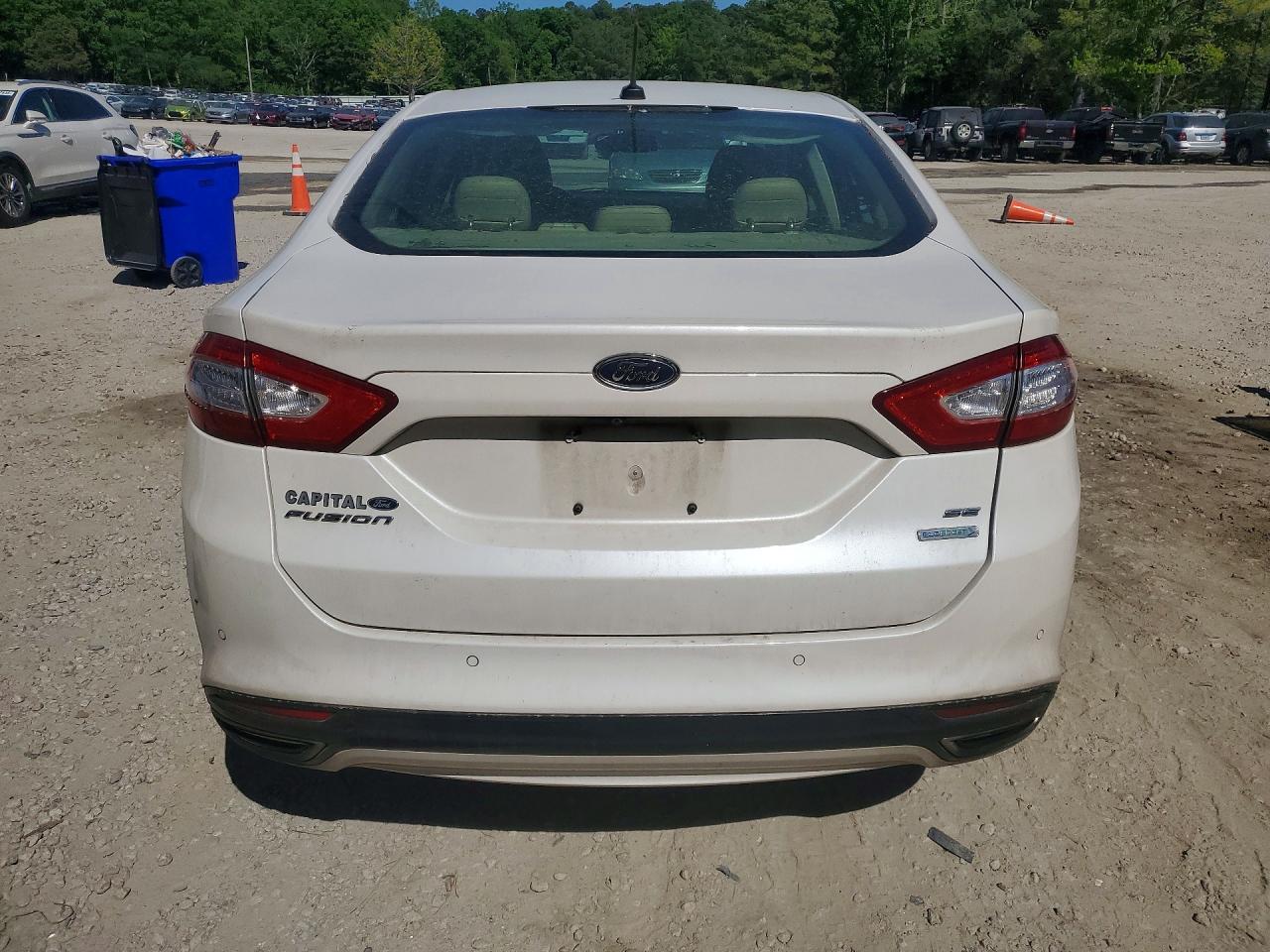 2016 FORD FUSION SE photo 16