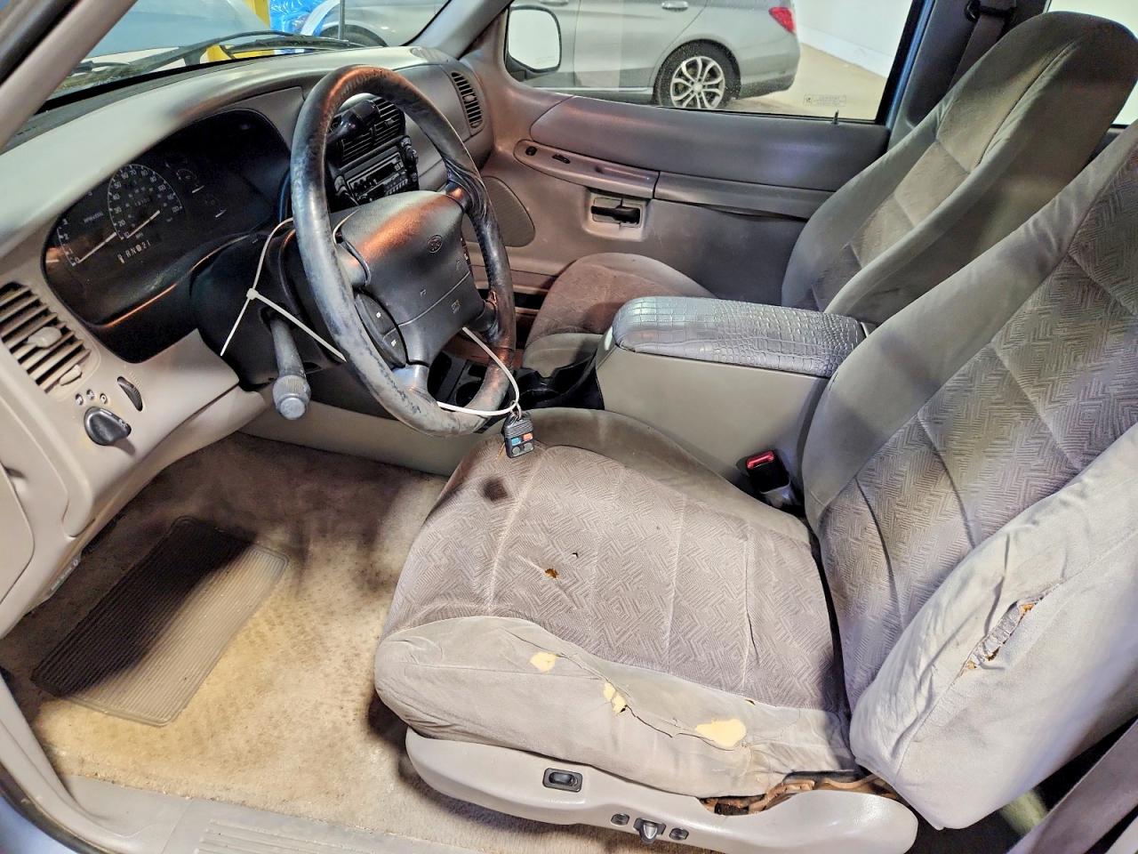 1998 FORD EXPLORER photo 19
