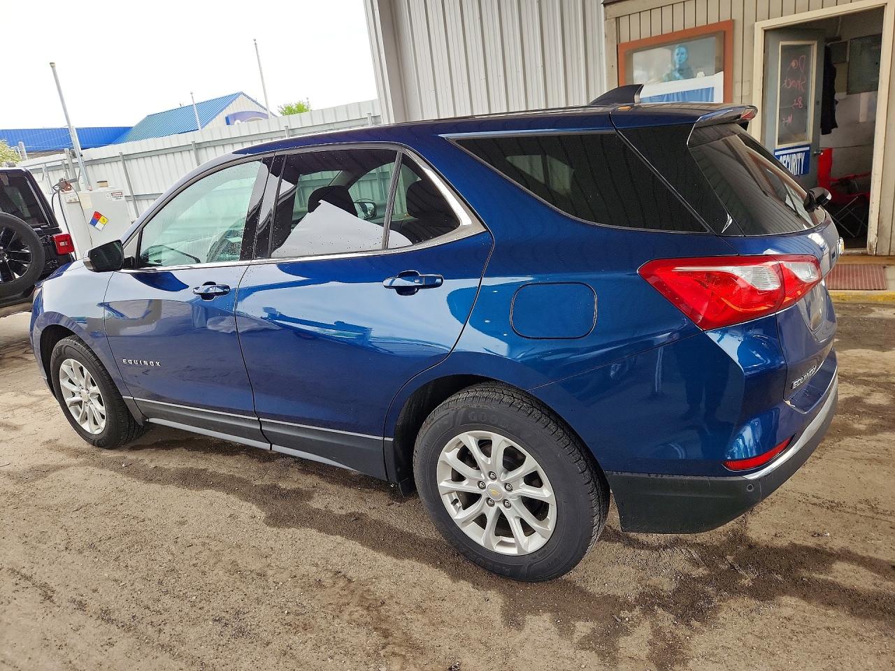 2019 CHEVROLET EQUINOX LT photo 3