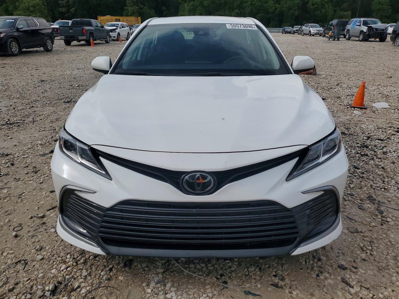 2024 TOYOTA CAMRY LE photo 9