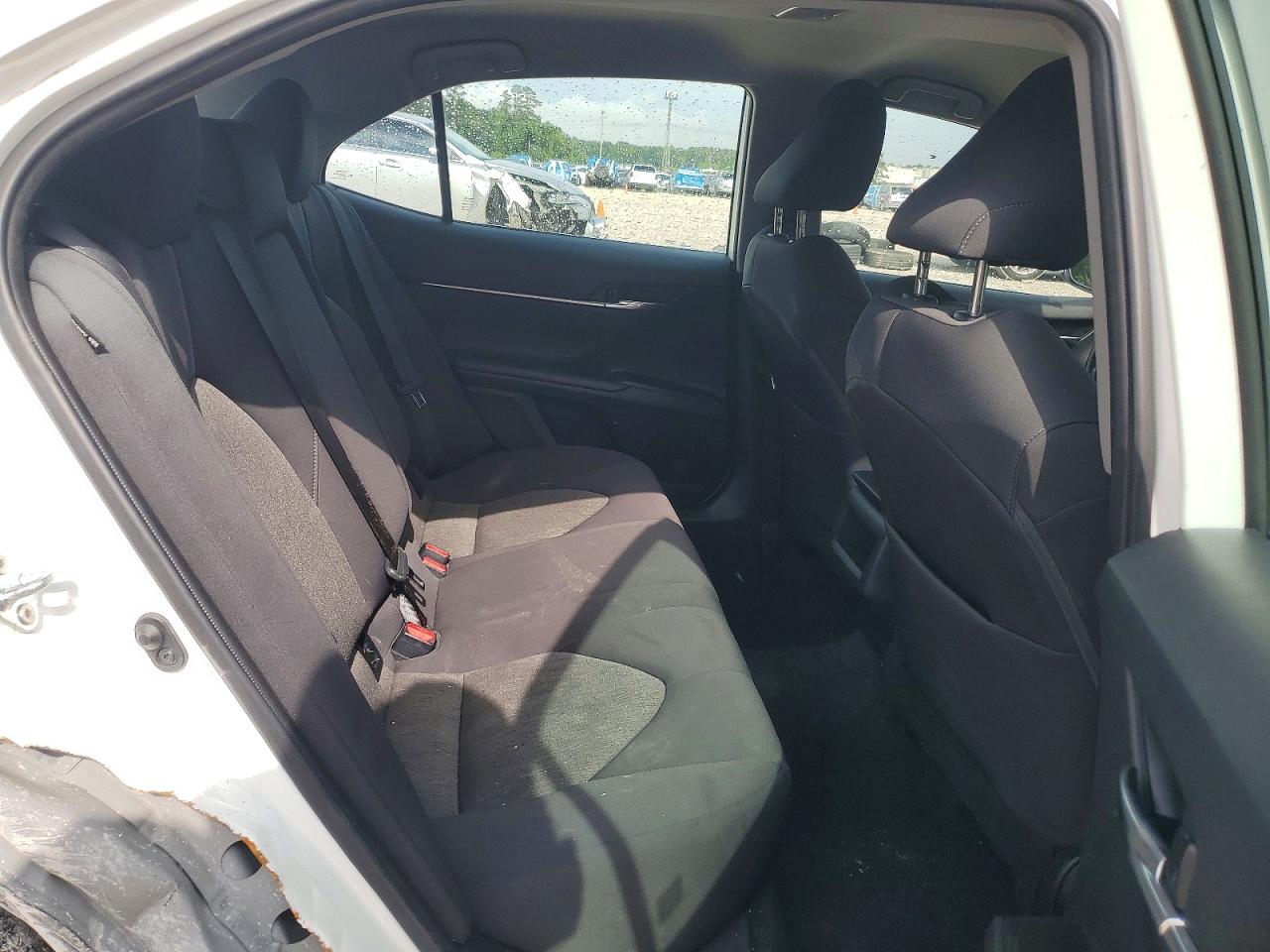 2024 TOYOTA CAMRY LE photo 19