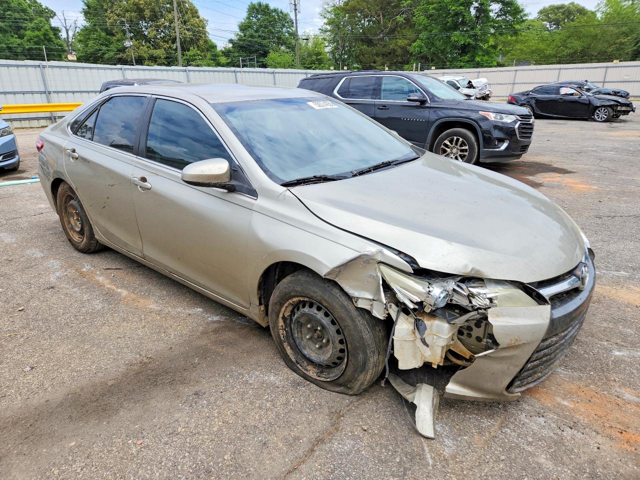 2015 TOYOTA CAMRY LE photo 10