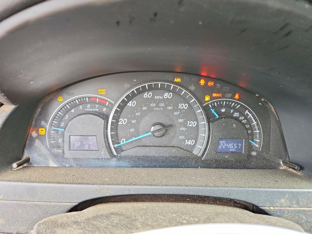 2015 TOYOTA CAMRY LE photo 25