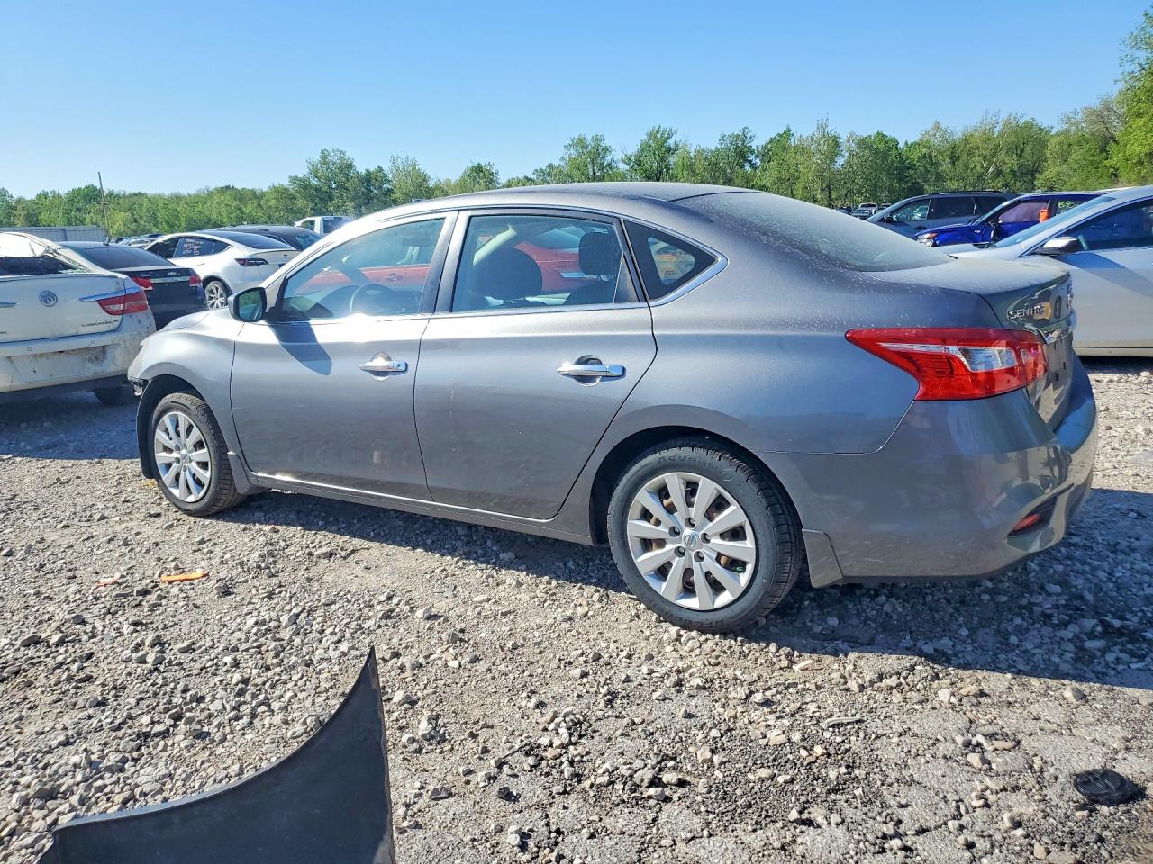 2017 NISSAN SENTRA S photo 4