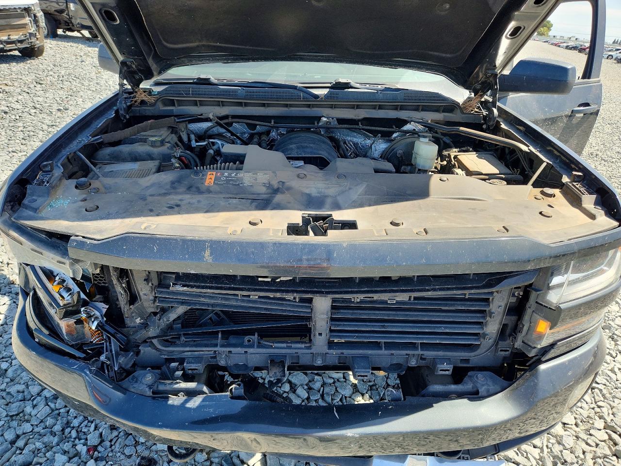 2017 CHEVROLET SILVERADO K1500 LT photo 11