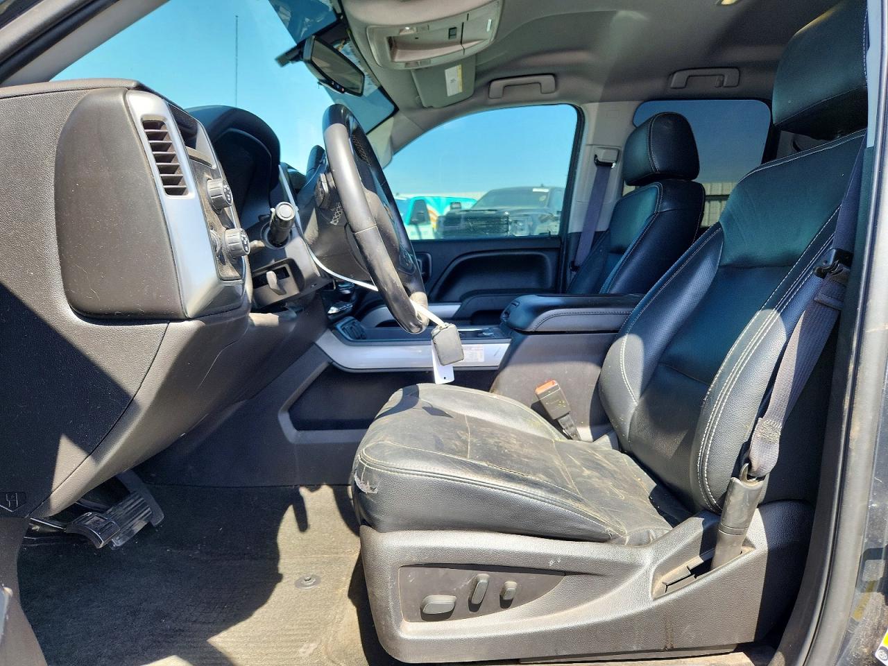2017 CHEVROLET SILVERADO K1500 LT photo 7