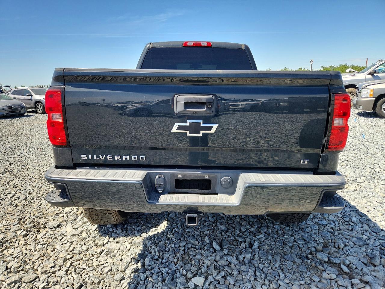 2017 CHEVROLET SILVERADO K1500 LT photo 6