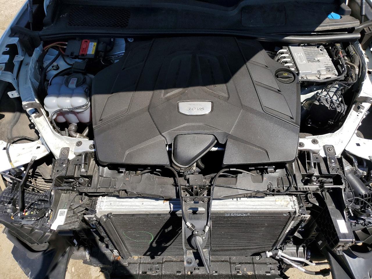 2022 PORSCHE CAYENNE photo 23