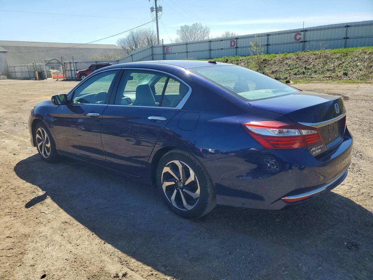 2016 HONDA ACCORD EX photo 3