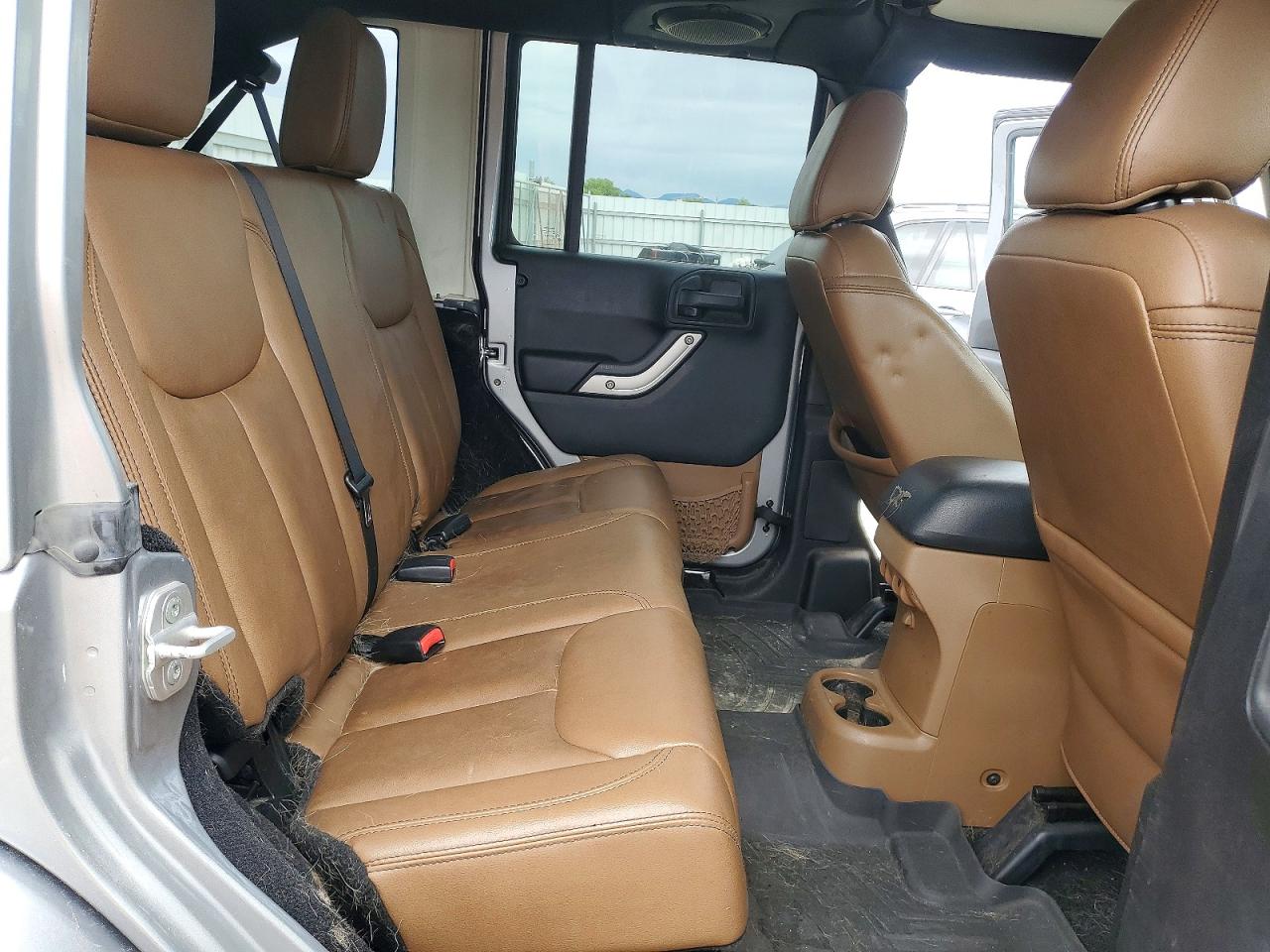 2013 JEEP WRANGLER UNLIMITED SAHARA photo 10
