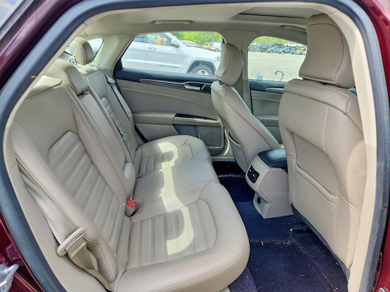 2017 FORD FUSION SE photo 19