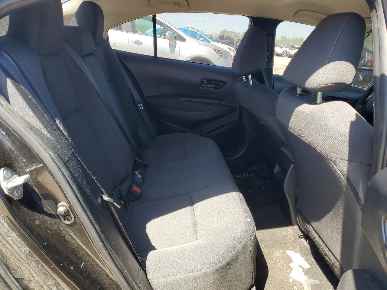 2022 TOYOTA COROLLA LE photo 10