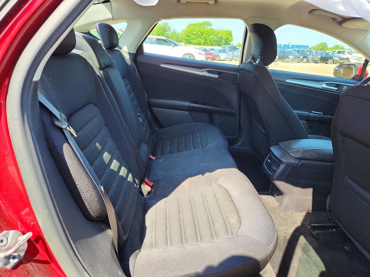 2015 FORD FUSION SE photo 10