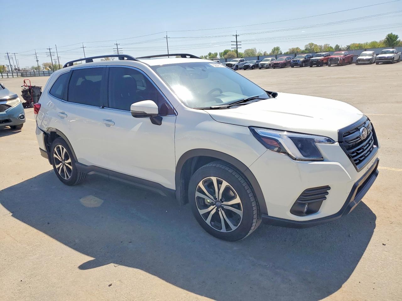 2024 SUBARU FORESTER photo 4