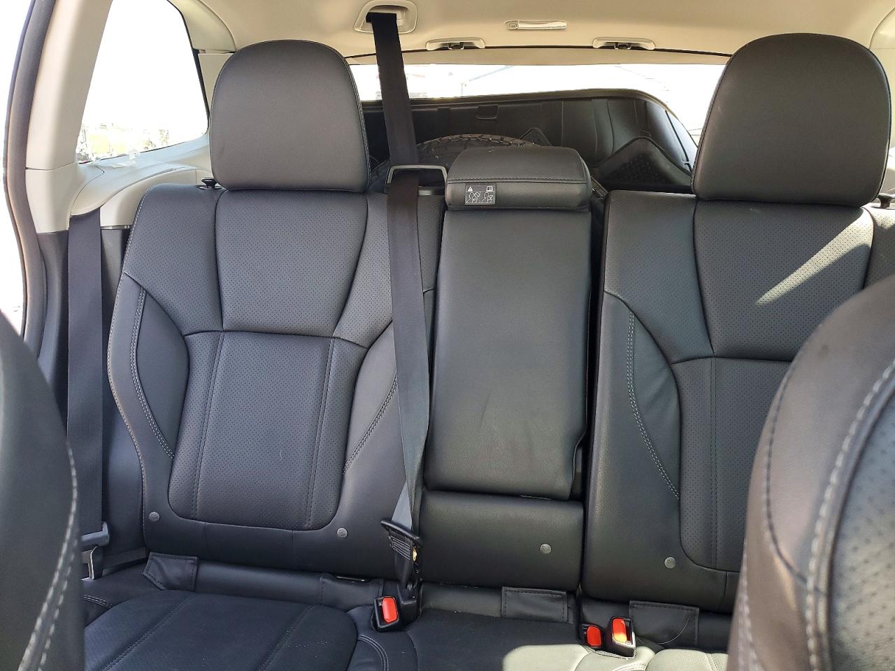 2024 SUBARU FORESTER photo 10