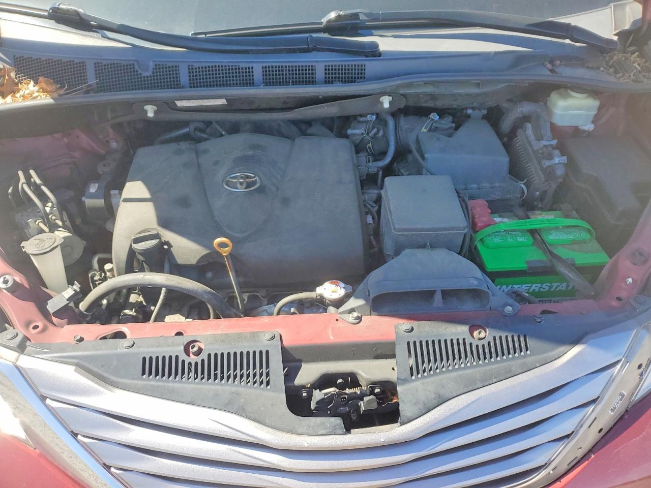 2017 TOYOTA SIENNA XLE 8-PASSENGER photo 23