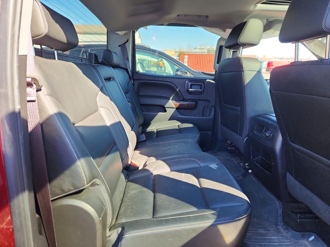 2017 GMC SIERRA K1500 SLT photo 19