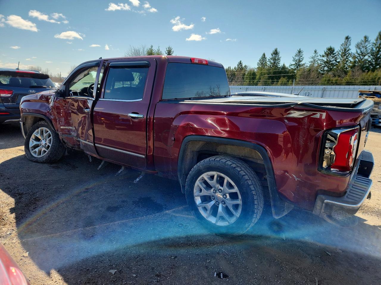 2017 GMC SIERRA K1500 SLT photo 3
