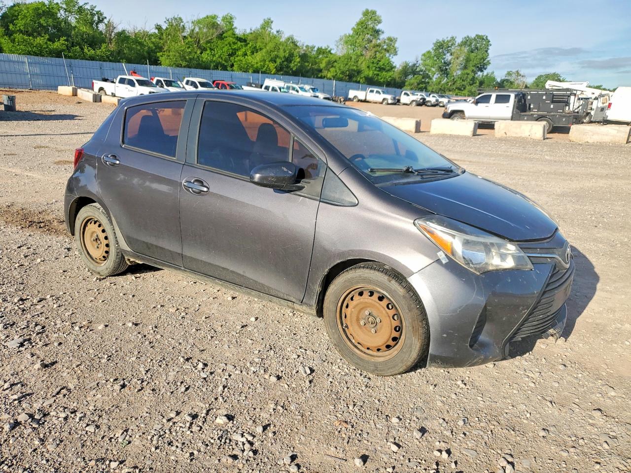 2015 TOYOTA YARIS 5-DOOR L photo 7