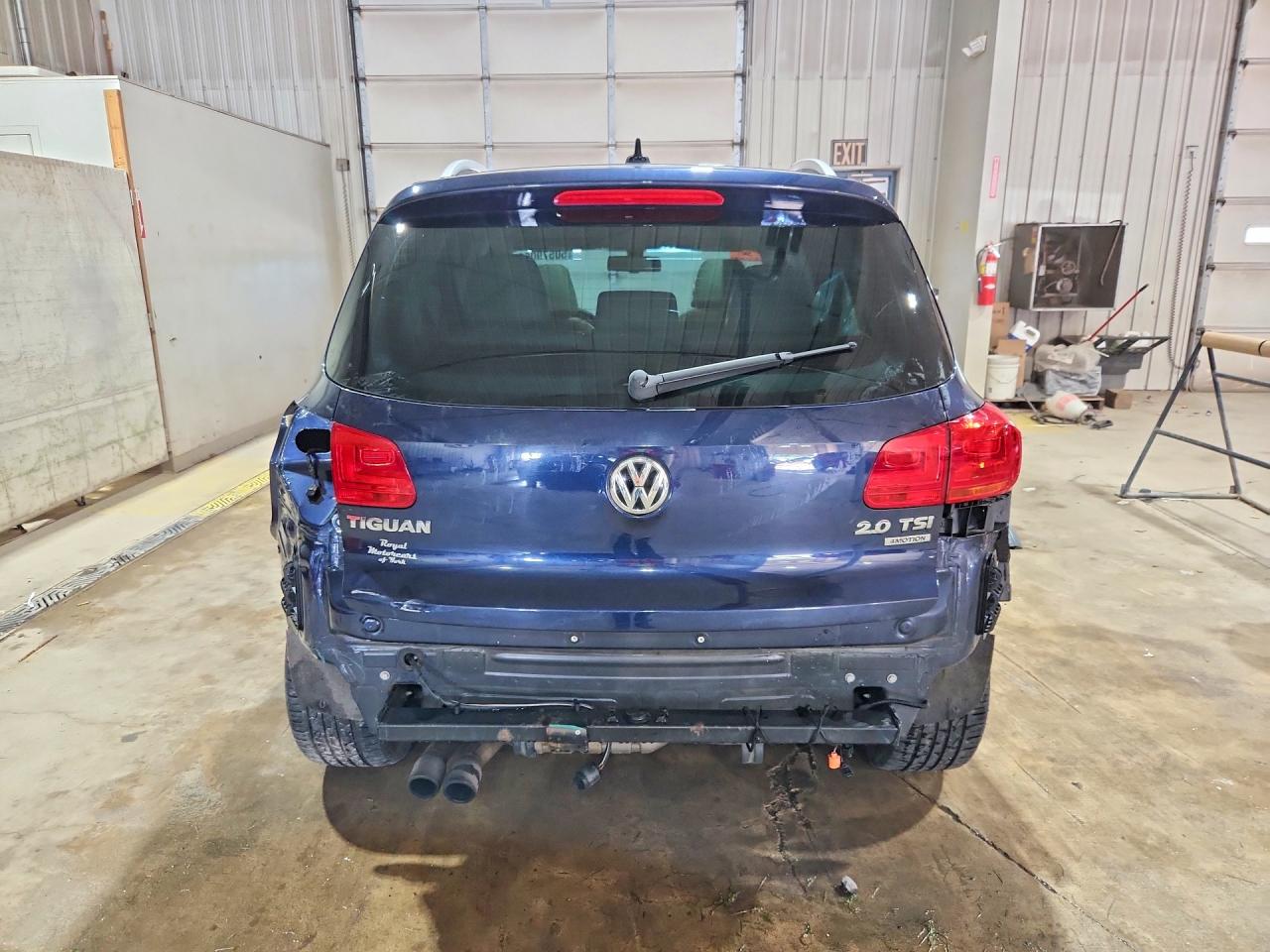2013 VOLKSWAGEN TIGUAN S photo 11
