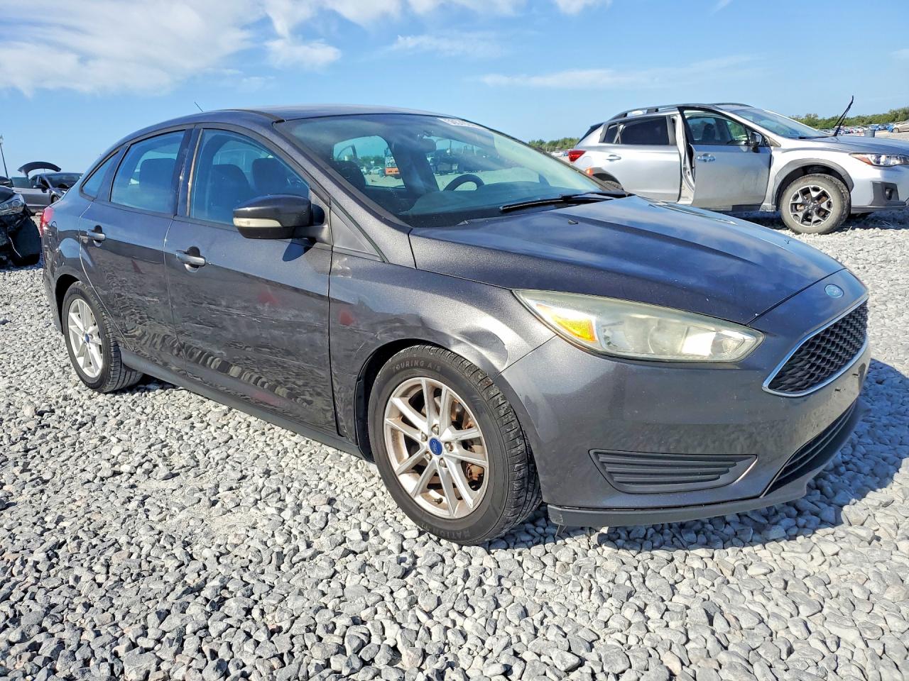 2015 FORD FOCUS SE photo 7