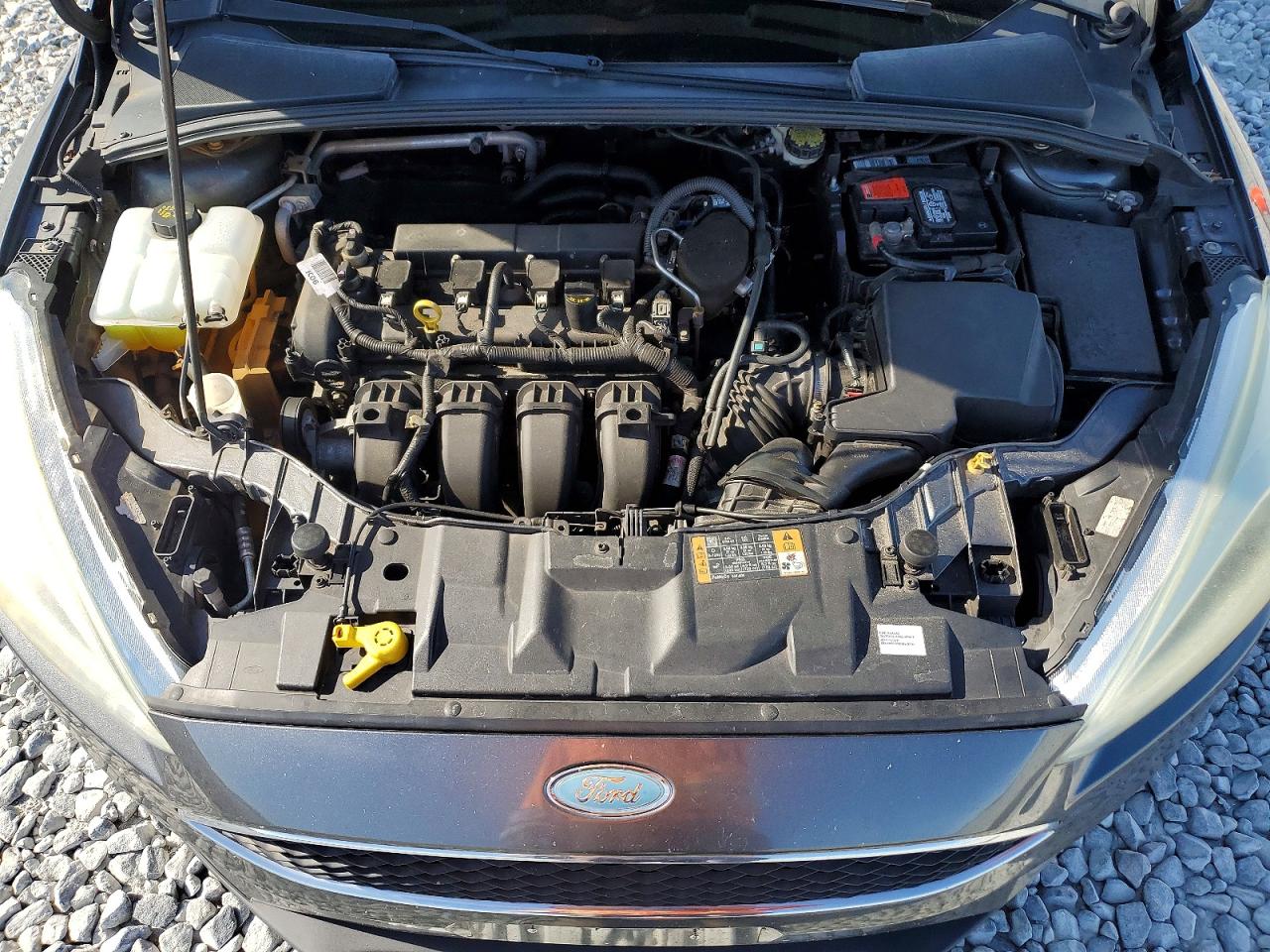 2015 FORD FOCUS SE photo 21