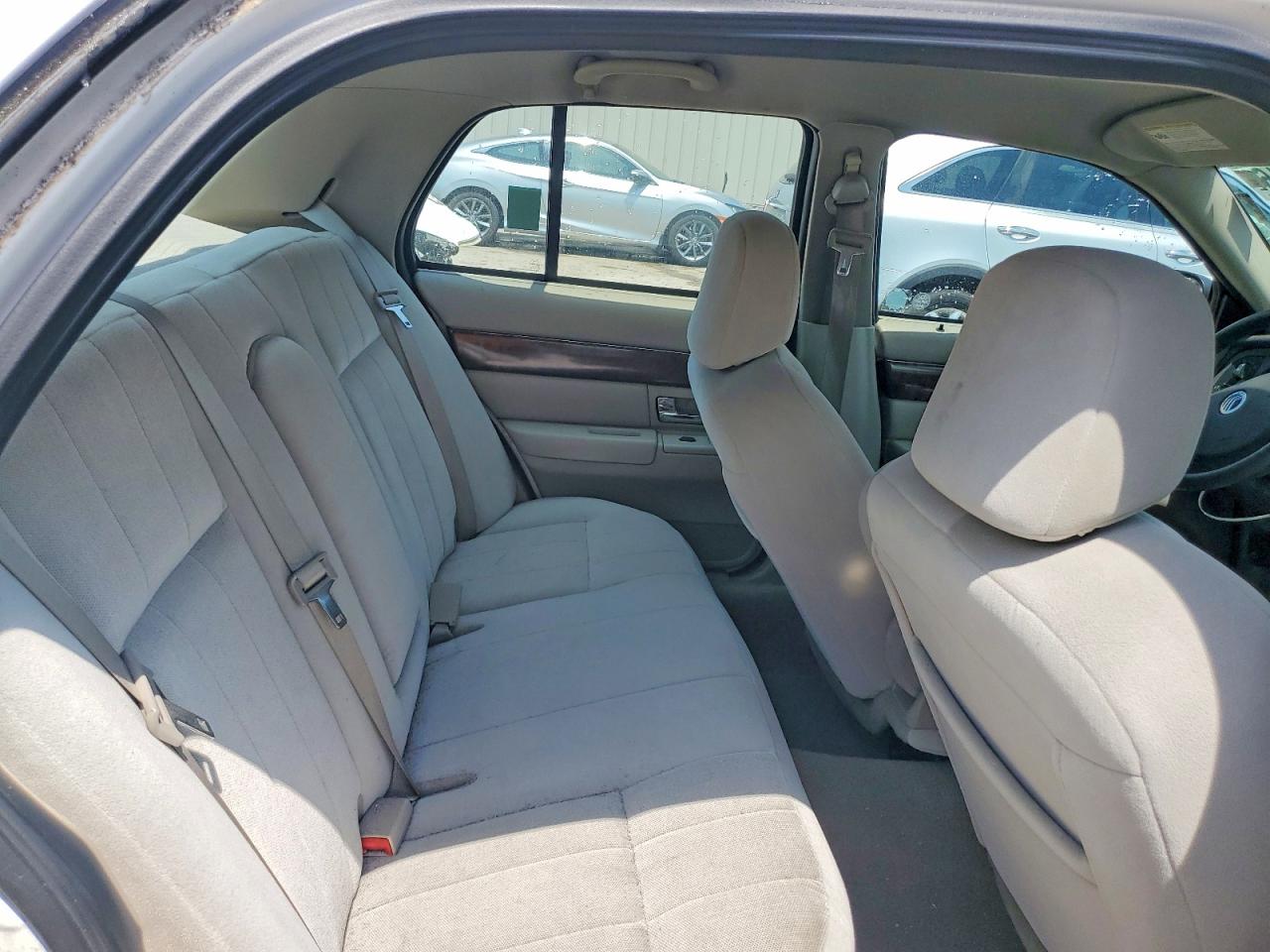 2007 MERCURY GRAND MARQUIS GS photo 10