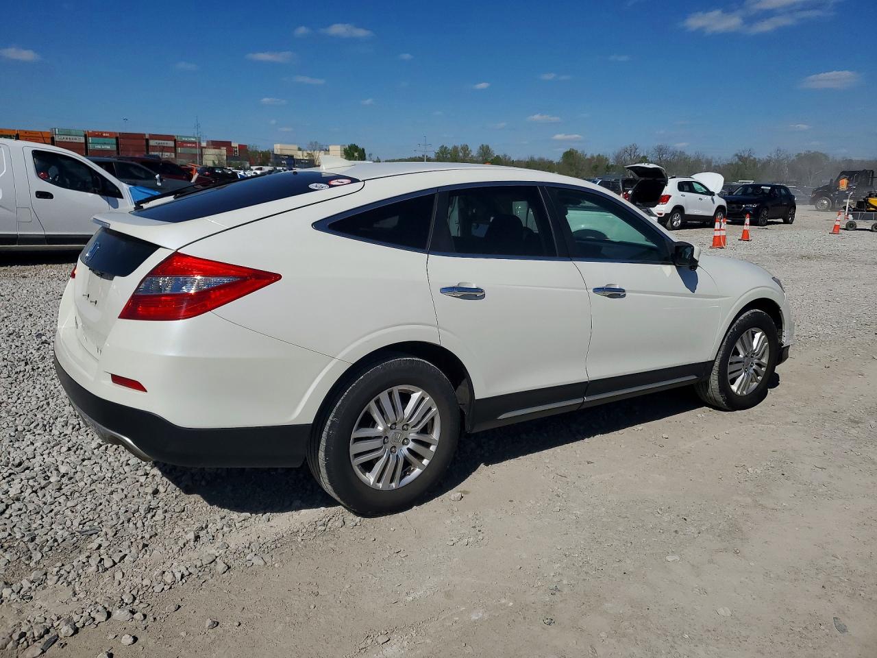 2013 HONDA CROSSTOUR EXL photo 3
