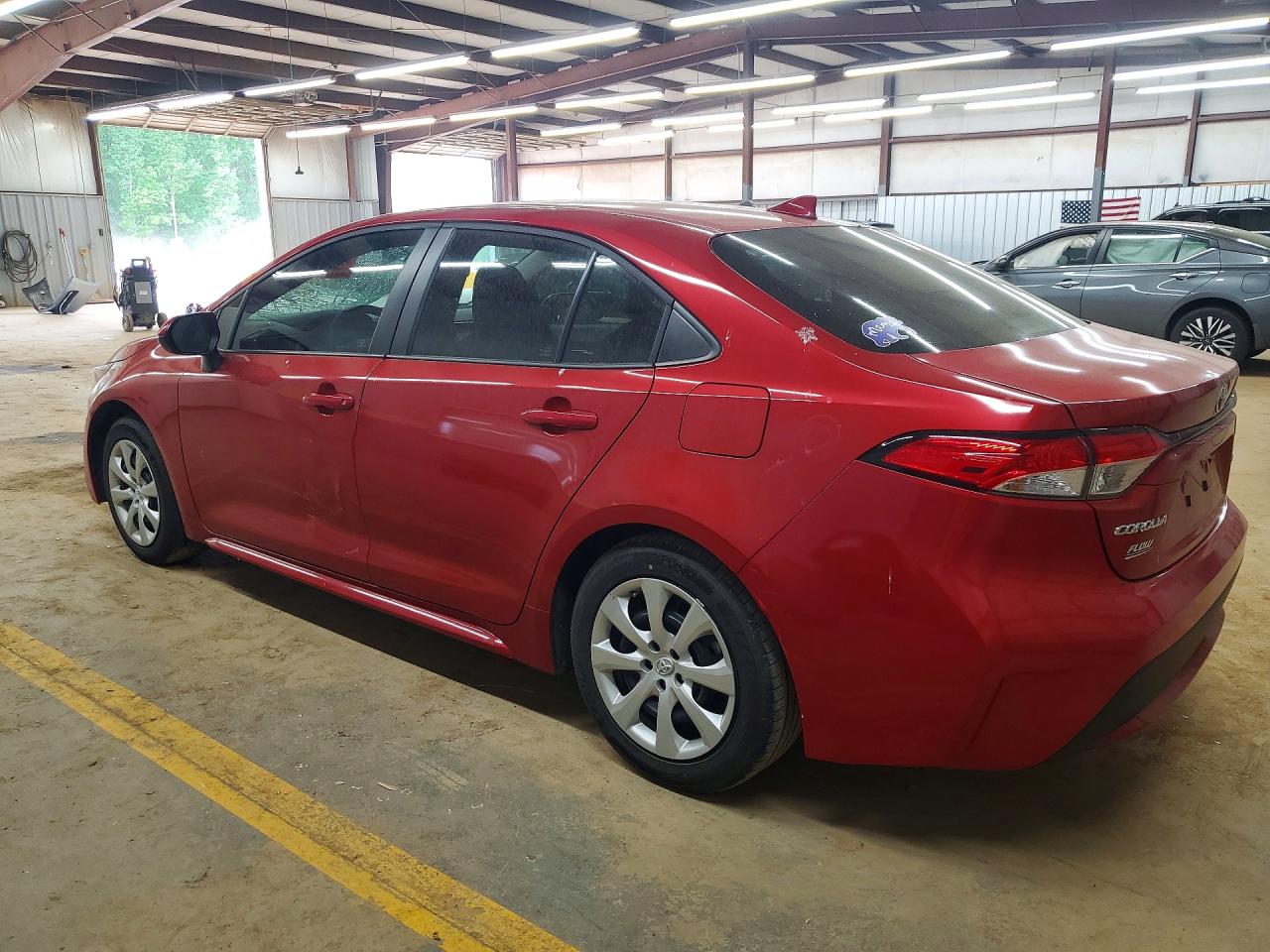 2021 TOYOTA COROLLA LE photo 4