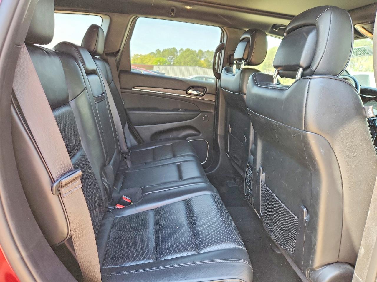 2019 JEEP GRAND CHEROKEE OVERLAND photo 31