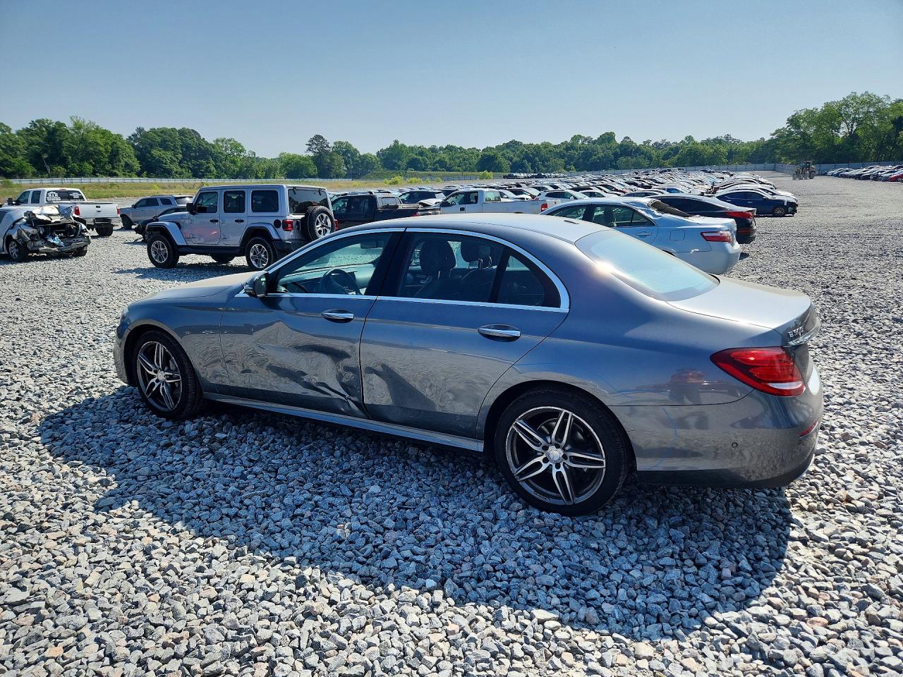 2017 MERCEDES-BENZ E 300 4MATIC photo 2