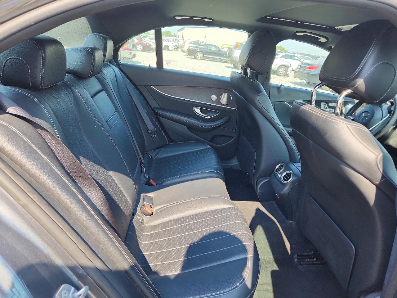 2017 MERCEDES-BENZ E 300 4MATIC photo 10