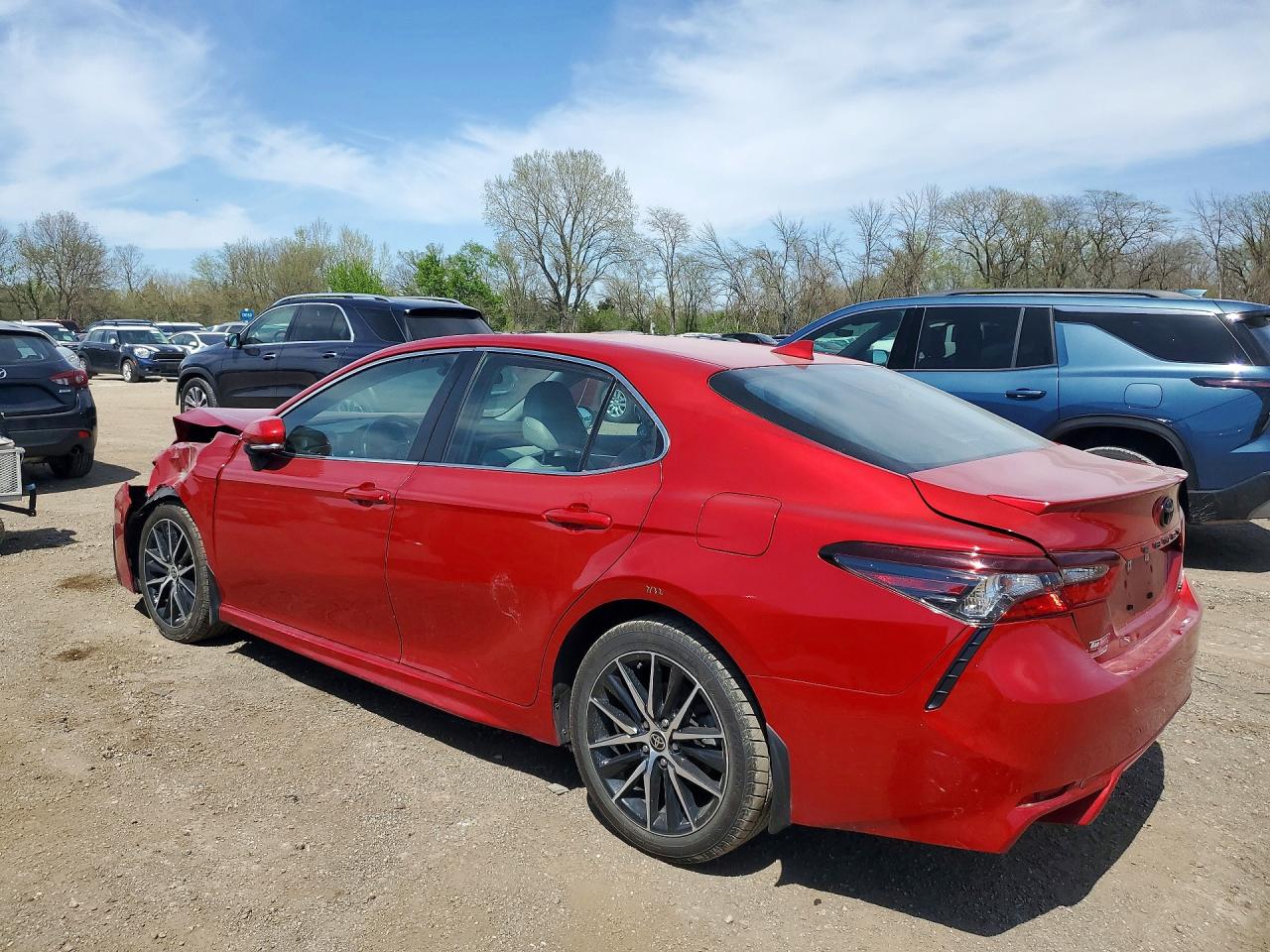 2023 TOYOTA CAMRY SE photo 3