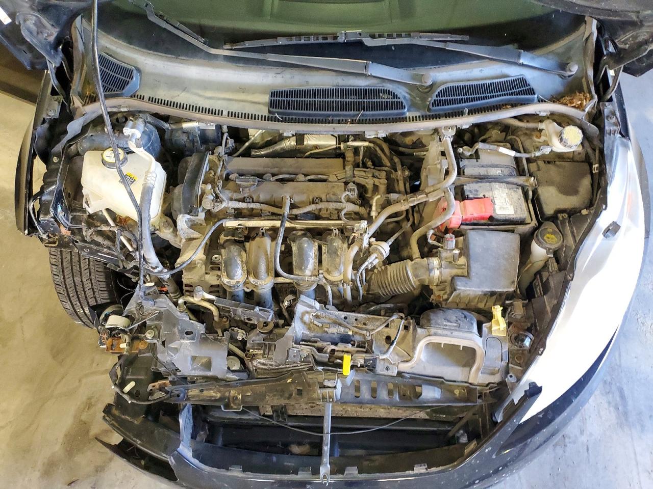 2011 FORD FIESTA SES photo 31