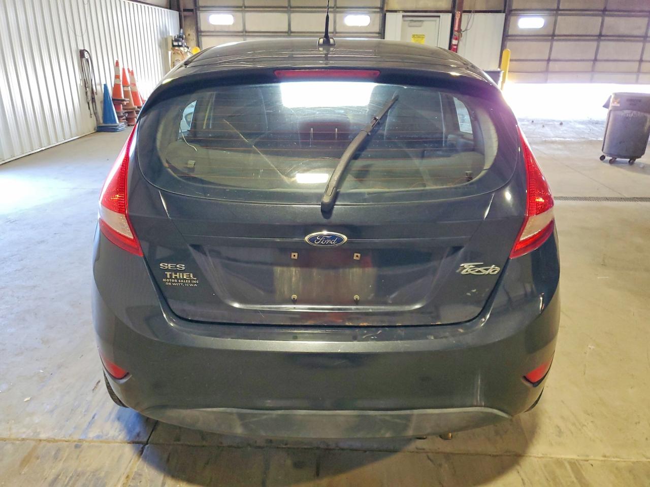 2011 FORD FIESTA SES photo 16