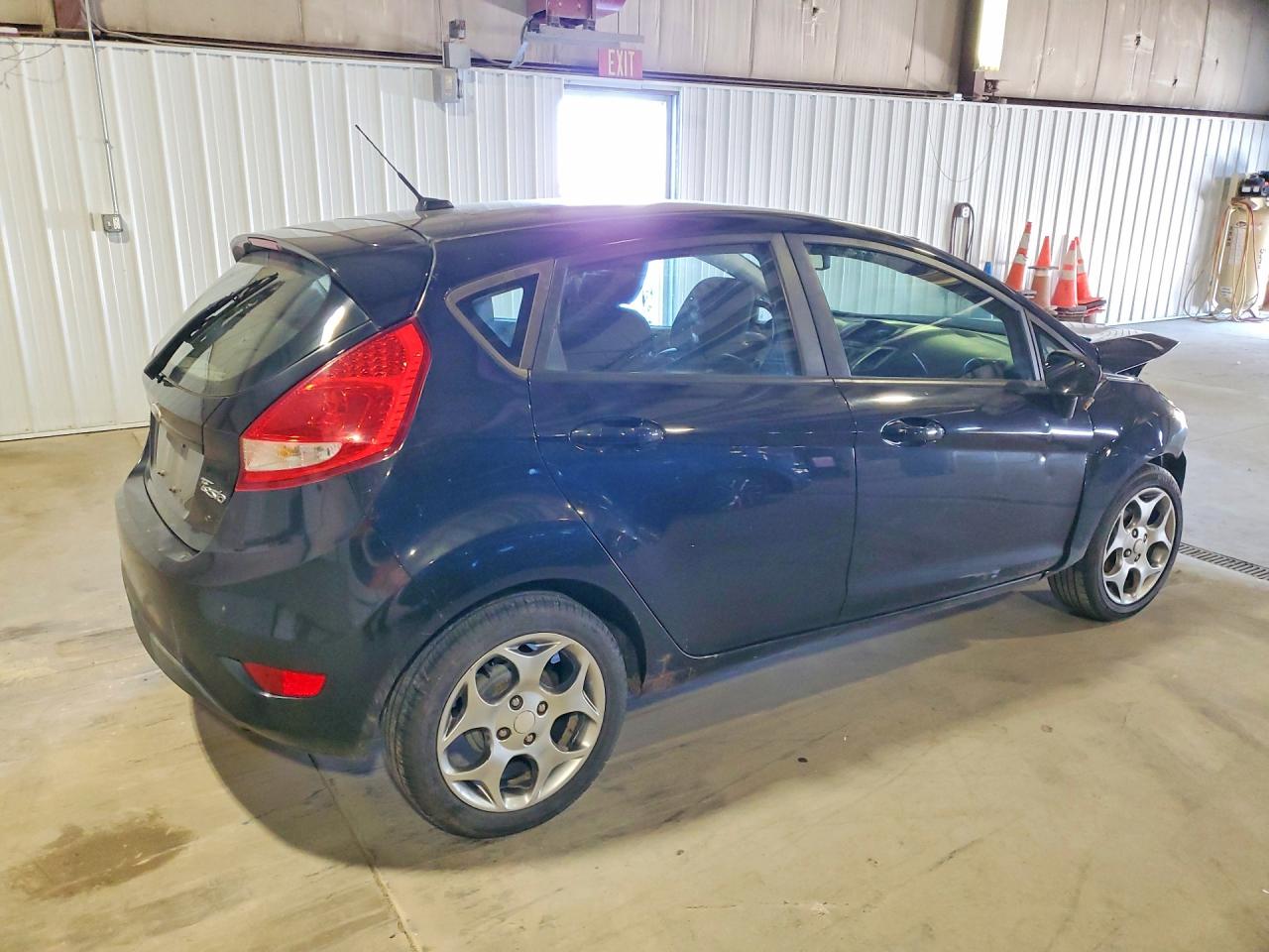 2011 FORD FIESTA SES photo 7