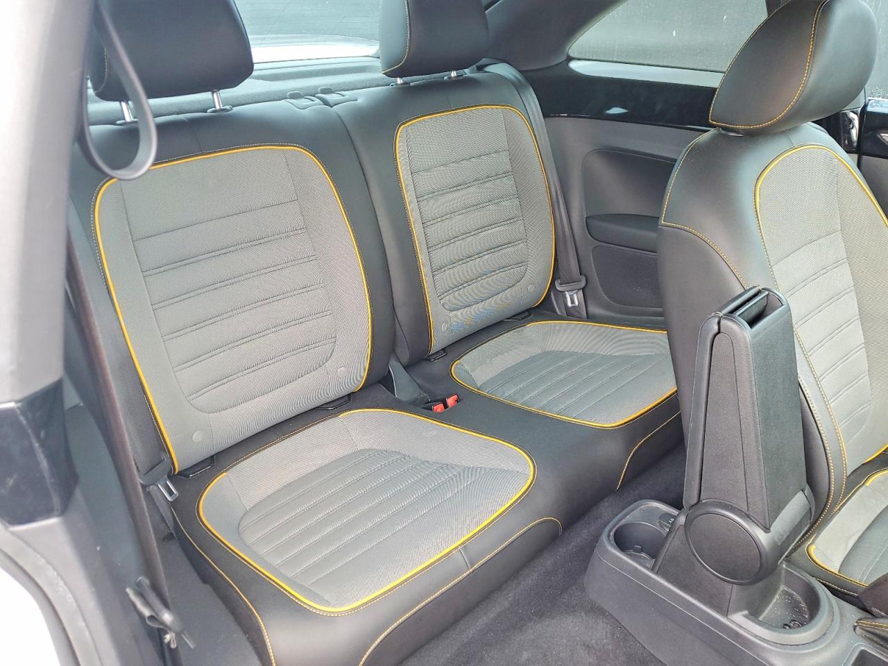 2016 VOLKSWAGEN BEETLE DUNE photo 28