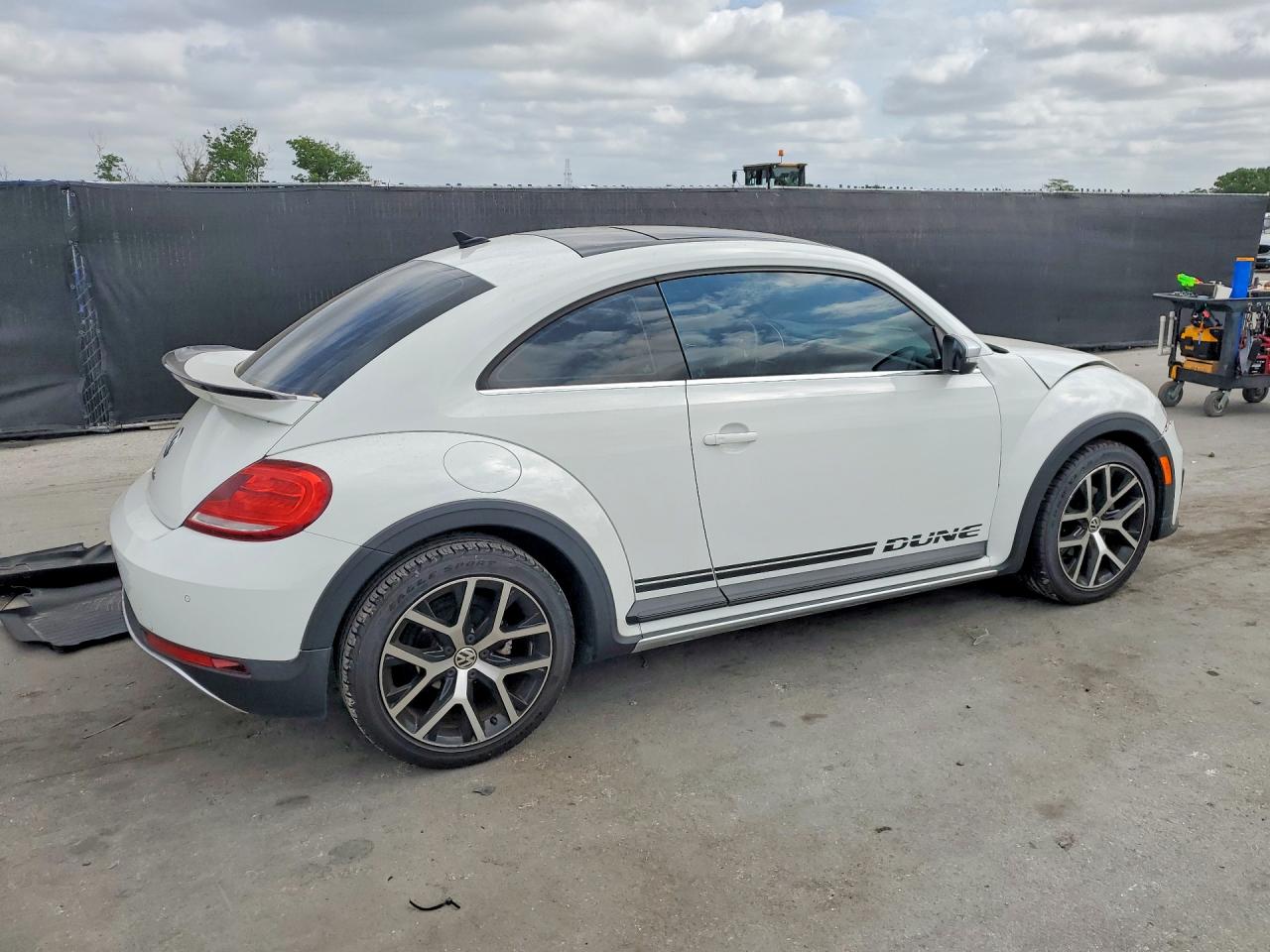 2016 VOLKSWAGEN BEETLE DUNE photo 7