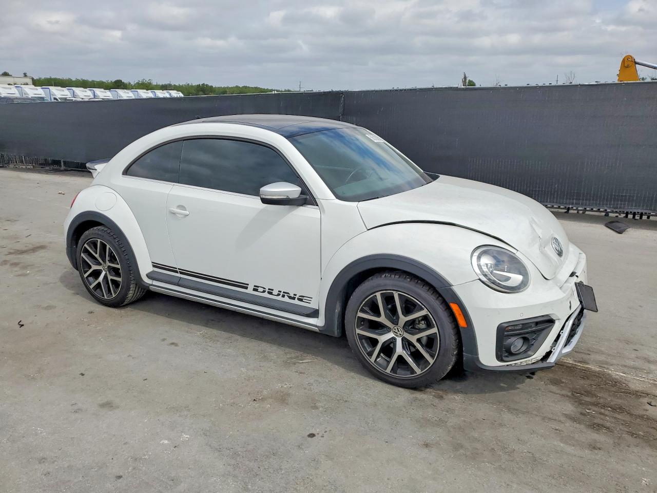 2016 VOLKSWAGEN BEETLE DUNE photo 10