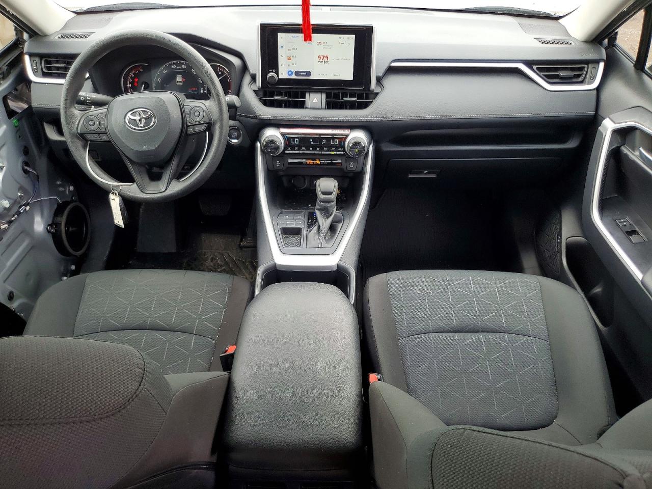 2025 TOYOTA RAV4 XLE photo 22