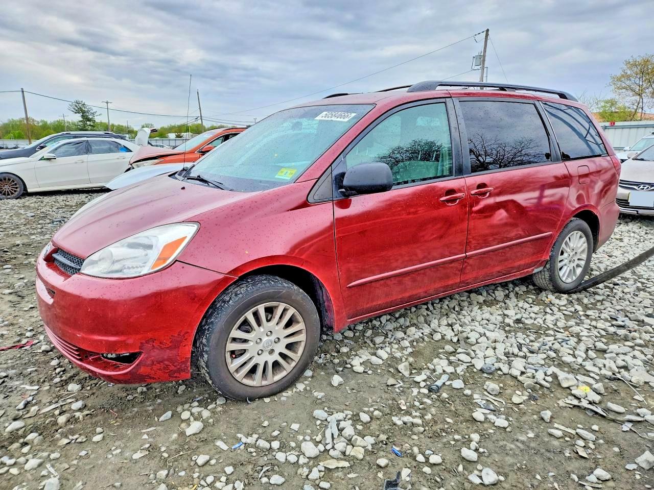 2004 TOYOTA SIENNA