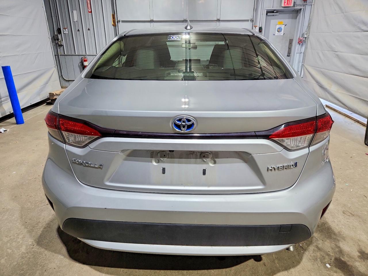 2020 TOYOTA COROLLA LE photo 11