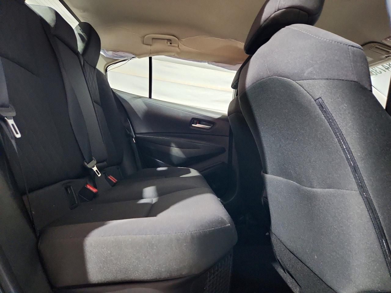 2020 TOYOTA COROLLA LE photo 19