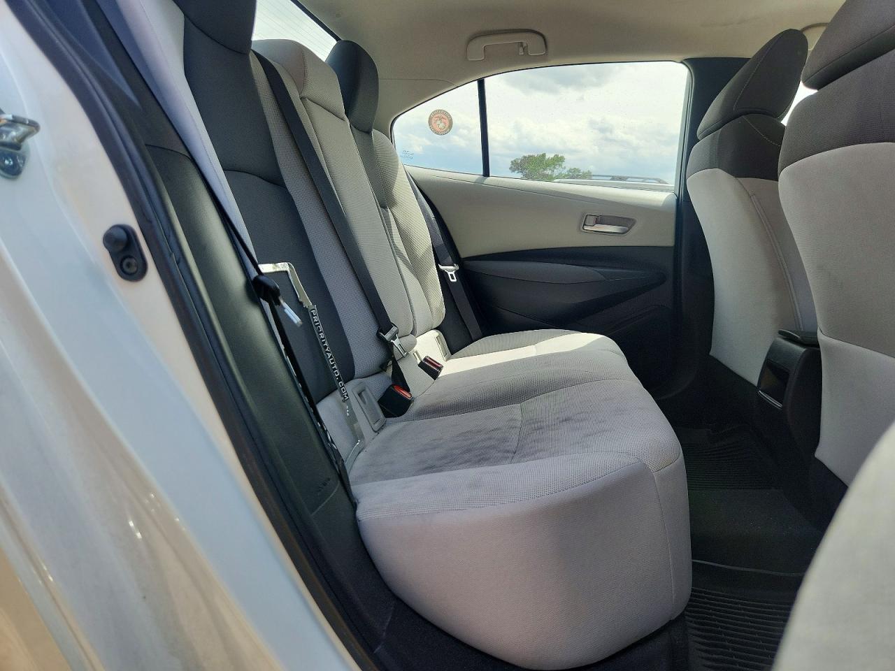 2021 TOYOTA COROLLA LE photo 19