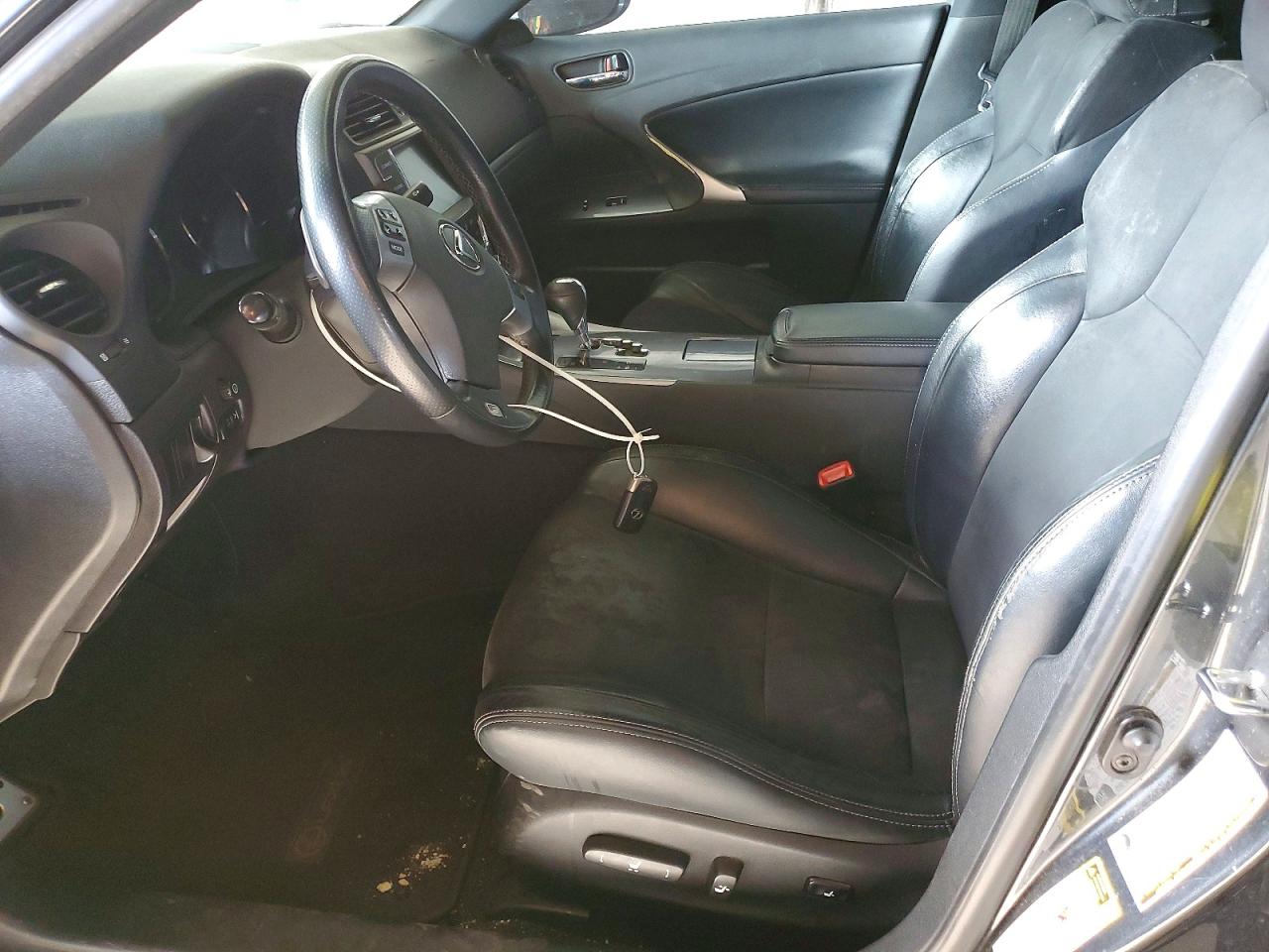 2011 LEXUS IS 250 photo 19