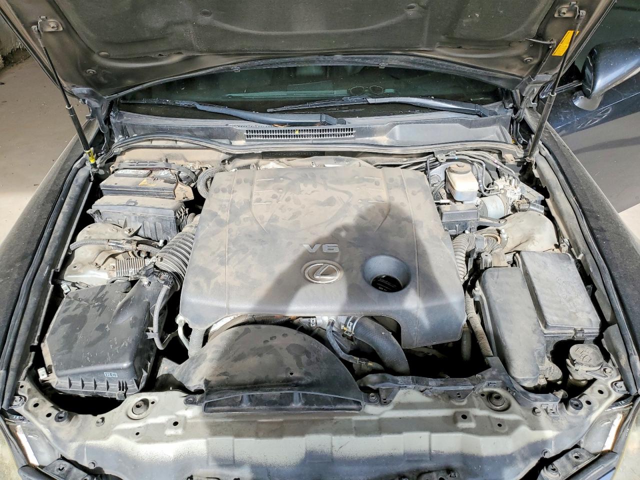 2011 LEXUS IS 250 photo 31
